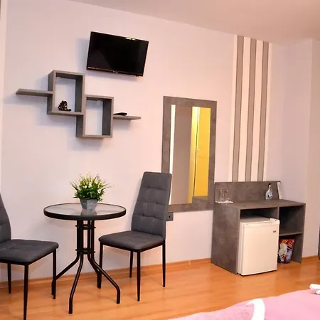 за гости тони и крис