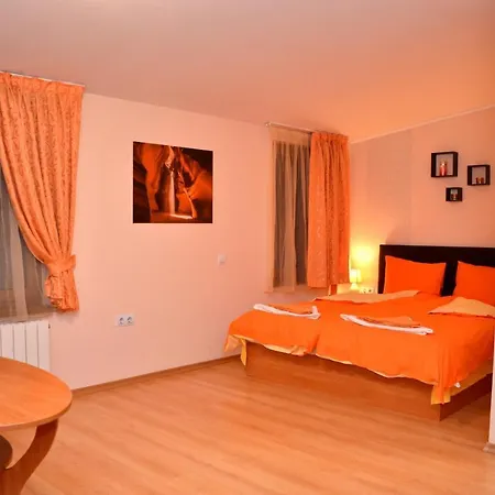 за гости тони и крис 3* Devin