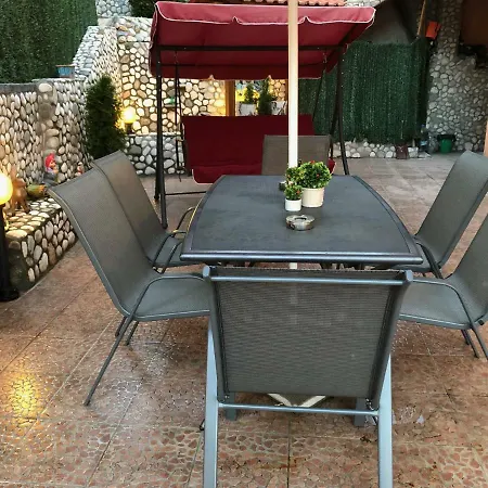 за гости тони и крис