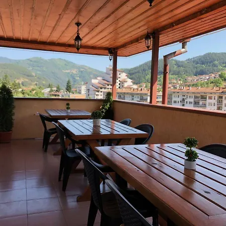 за гости тони и крис Vendégház