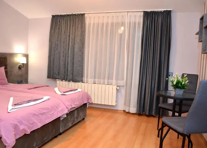 за гости тони и крис בית הארחה