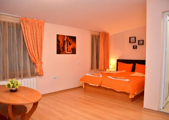 за гости тони и крис 3* דבין