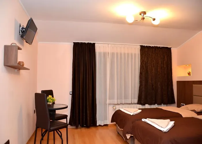 за гости тони и крис בית הארחה דבין