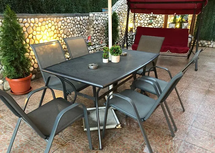 בית הארחה за гости тони и крис 3*