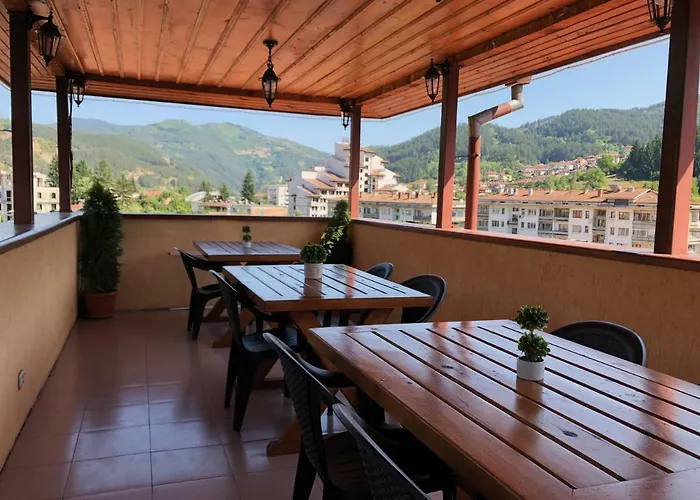 за гости тони и крис בית הארחה