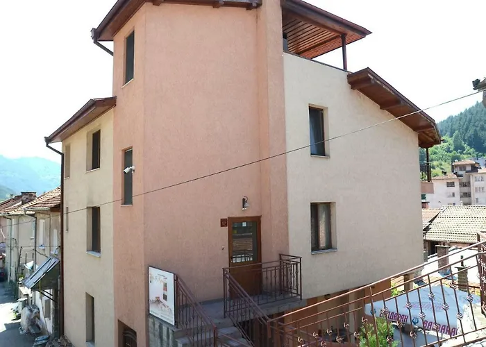 за гости тони и крис בית הארחה